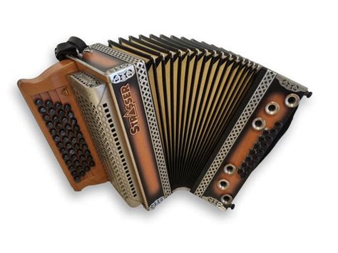 Harmonika és kottapapír