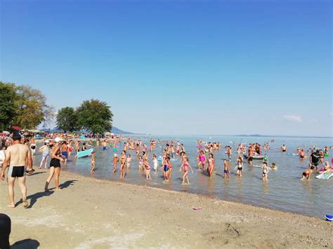A balatongyöröki strand látképe