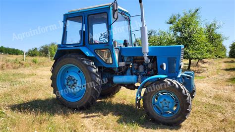 MTZ 82 traktor vontatás közben