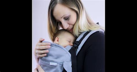 Magyarinda csatos hordozó újszülött