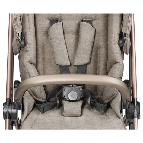 Helyes rögzítés a Peg Perego babahordozóban