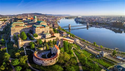 Budapest panorámája a János-hegyről