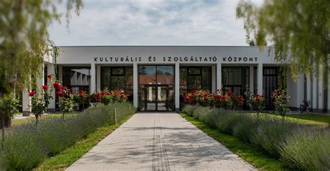 Csalafinta bababolt és szolgáltató központ logója