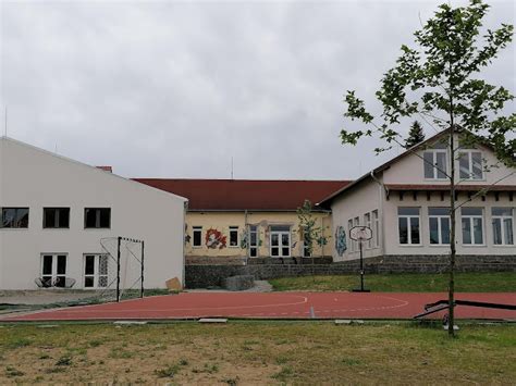 A Göncruszka Talentum Iskola épülete