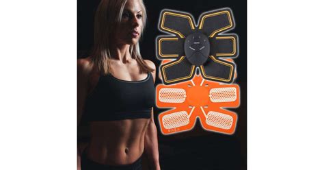 Terhes nő végez hasizom erősítő gyakorlatokat