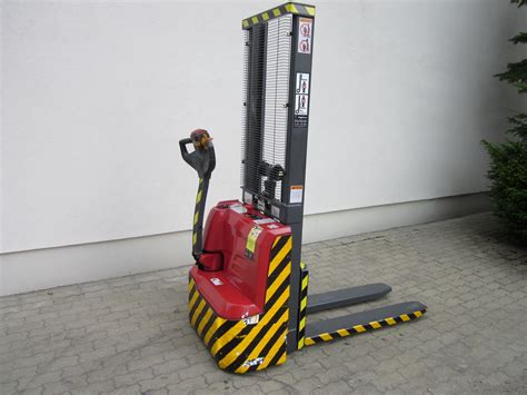 Elektromos és kézi targonca összehasonlítása