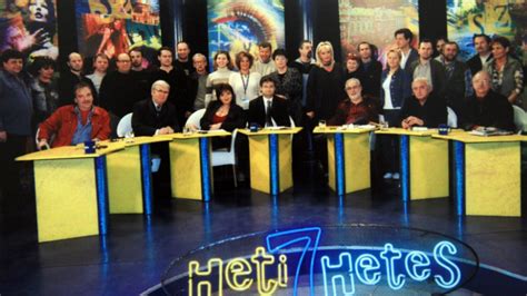 A Heti Hetes szereplői egy asztalnál
