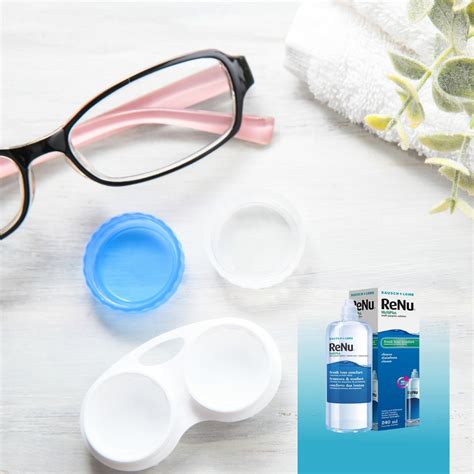 Különböző Bausch + Lomb kontaktlencse és ápolószer