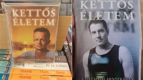 Kép a fiatal József Attiláról, könyvekkel és kéziratokkal körülvéve