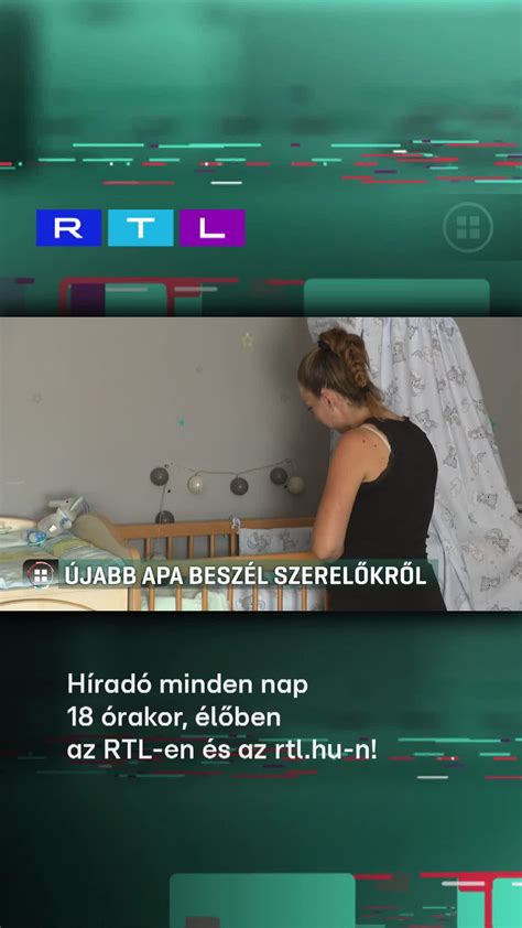Apa masszírozza a vajúdó felesége hátát