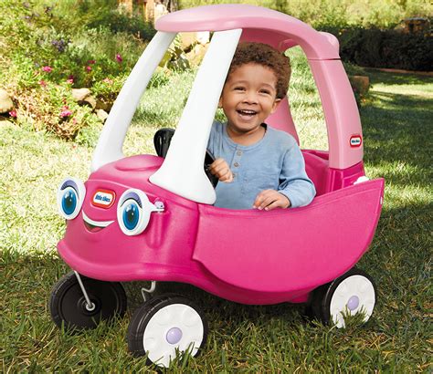 Little Tikes lábbal hajtható autó funkciói és méretei