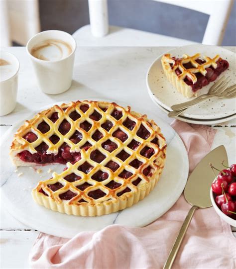 Friss cseresznyékkel teli pite