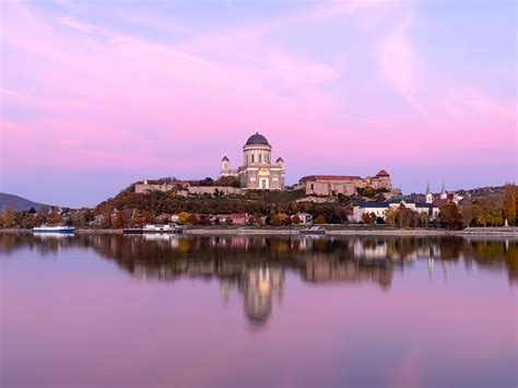 Történelmi fotó védőnőkről és gondozottakról