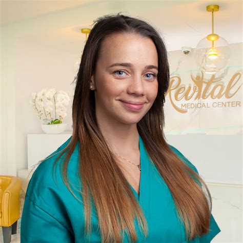 Dr. Czuczor Petra portréja