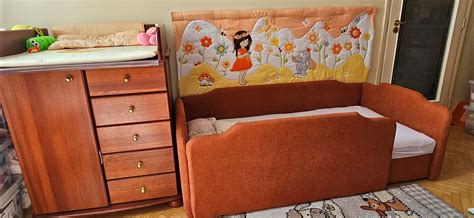 Különböző színű leesésgátlós gyerekágyak