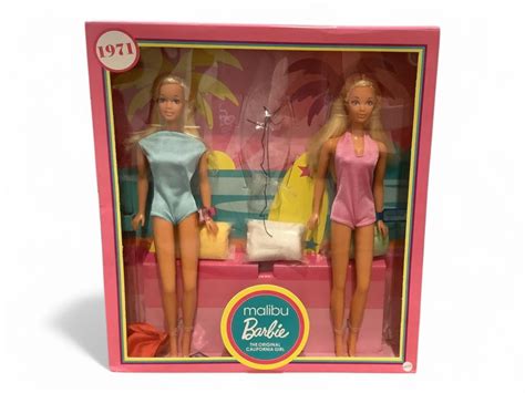 A Malibu Barbie, amely egyenesen szembe néz a világgal