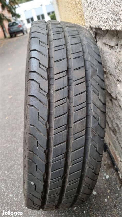 Gumiabroncs profil mélység