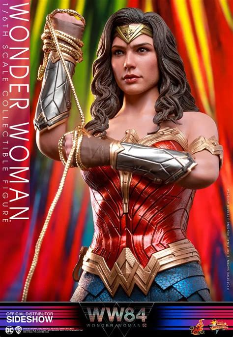 Wonder Woman akciófigura lasszójával