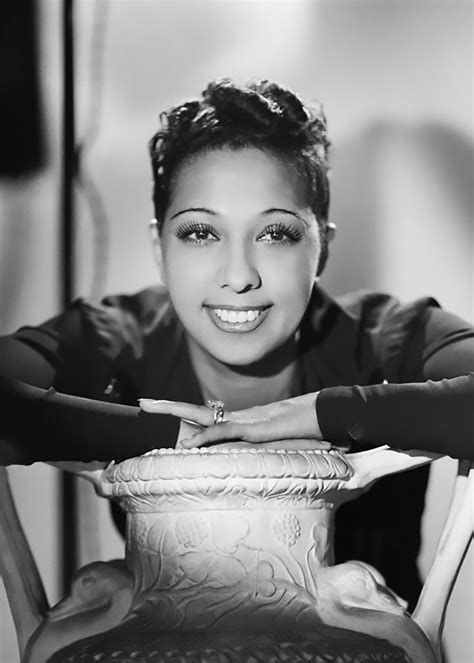 Josephine Baker banánszoknyában