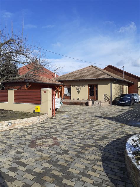 A Százholdas Pagony Bölcsőde épületének külső képe Dunaharasztiban