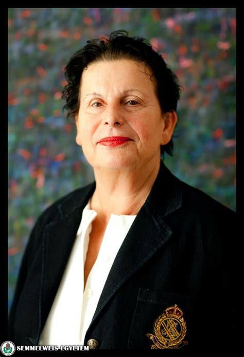 Dr. Mészáros Judit portréja