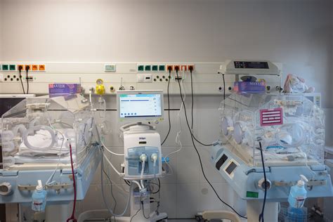 Modern koraszülött intenzív osztály