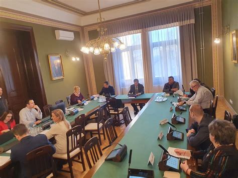 A várandósság alatti jogi és egészségügyi támogatás