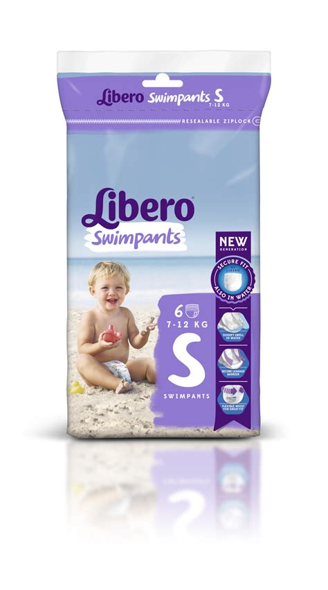 Libero Swimpants úszópelenka felhúzva egy babán
