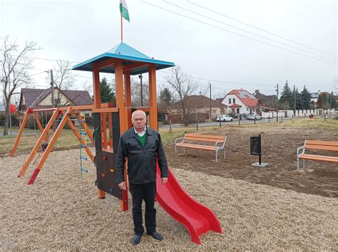 Biztonságos játszóhely kialakítása a földön