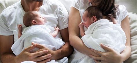 Újszülött és szülei