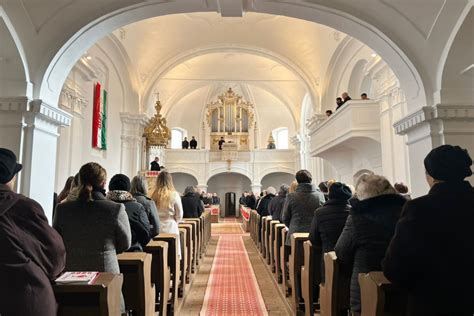 A Győri Szentlélek templom belső tere