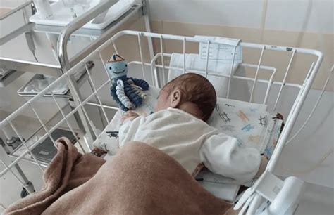 Csecsemő a kórházban