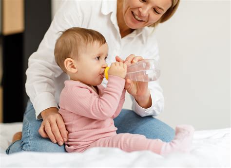 Tünetek és kezelési tippek csecsemő székrekedés esetén