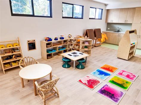 Montessori babarutin illusztráció