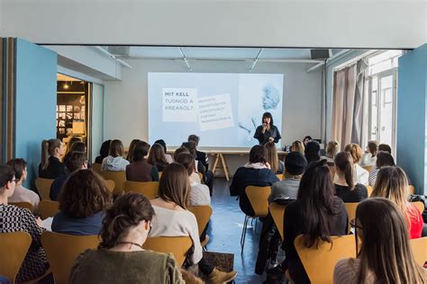 Az egyéni oktatás és a személyzet képzése a klinikán
