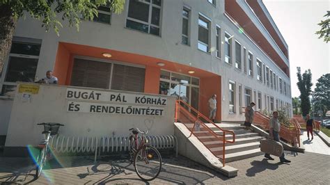 szülészeti osztály Szolnok