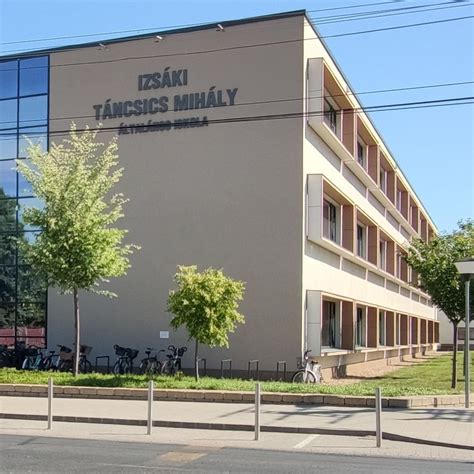 Fotó a Táncsics Mihály Általános Iskoláról