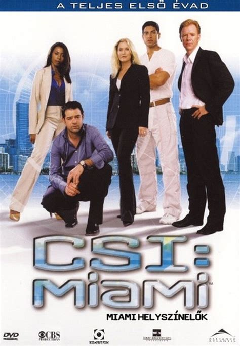 A CSI: Helyszínelők csapatának tagjai nyomozás közben