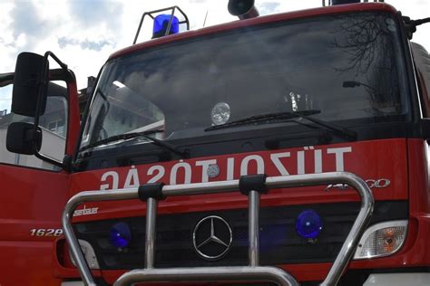 Kanapékirály tűzoltóautó ágy egy fiúszobában