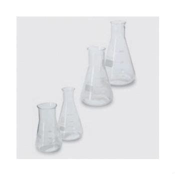 Erlenmeyer-lombikok különböző méretekben és típusokban