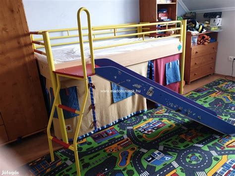 Használt gyerekágy a lakásban