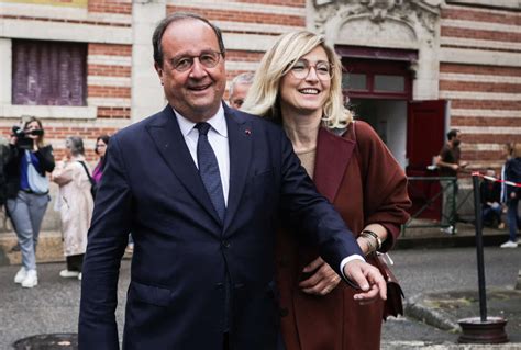Francois Hollande beszédet tart