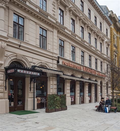 Zárda épületének homlokzata