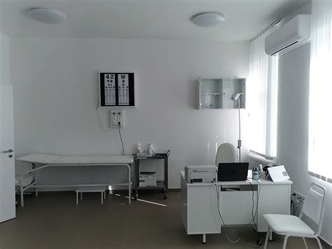 Orvosi rendelő nőgyógyászati székkel