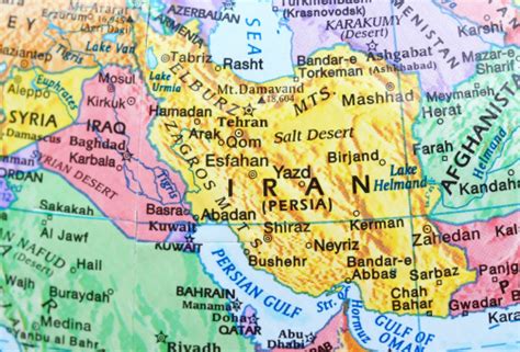 Irán vasúthálózatának térképe és főbb útvonalai