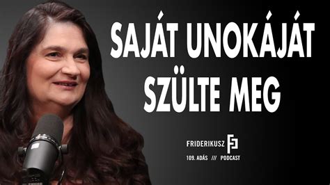 Epres Ilona mosolyogva tartja unokáját