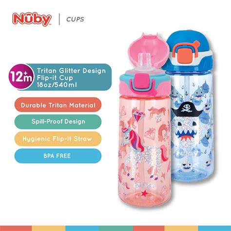 NUBY Tritan szívószálas pohár, kisgyerek iszik belőle