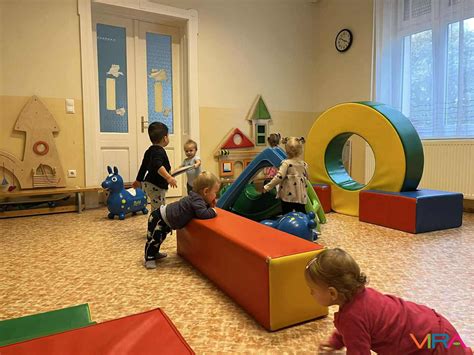 Bölcsődei környezet, ahol a gyermekek biztonságban és szeretetben fejlődnek