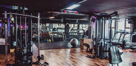 Avena Fitness belső tér gépekkel