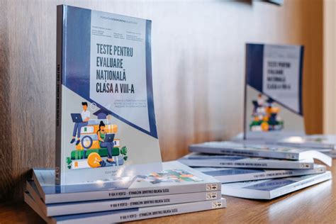 Gyermekápoló vizsgára készülő diák